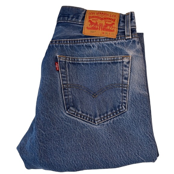 Levi's Men's‎ 501 Button Fly Blue Denim Jeans 33x30 Cotton Medium Wash - Picture 1 of 7